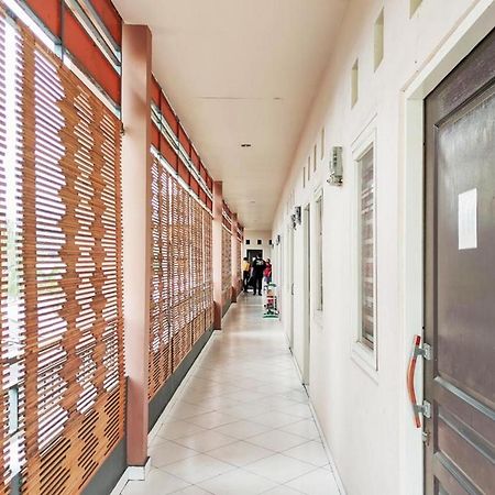 Chandra Graha Guesthouse Palu Ngoại thất bức ảnh