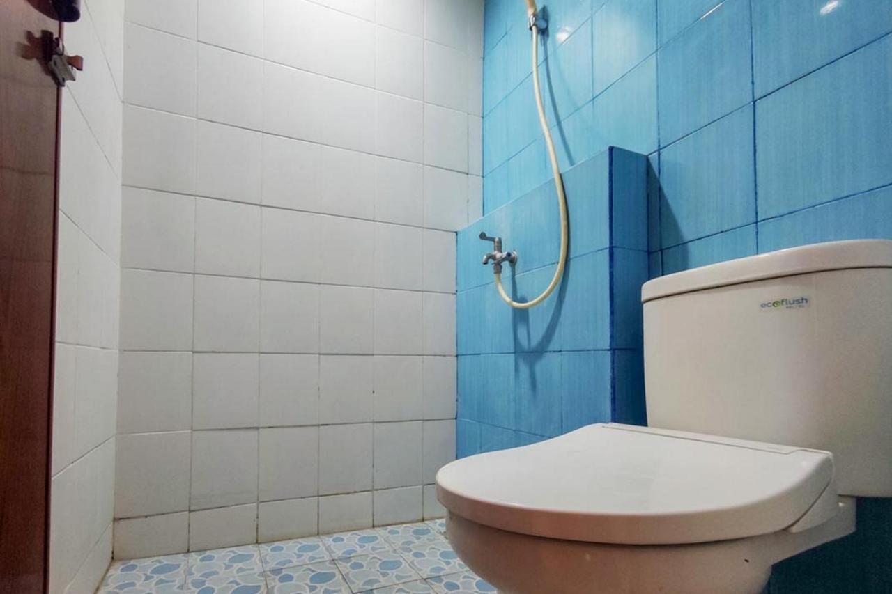 Chandra Graha Guesthouse Palu Ngoại thất bức ảnh
